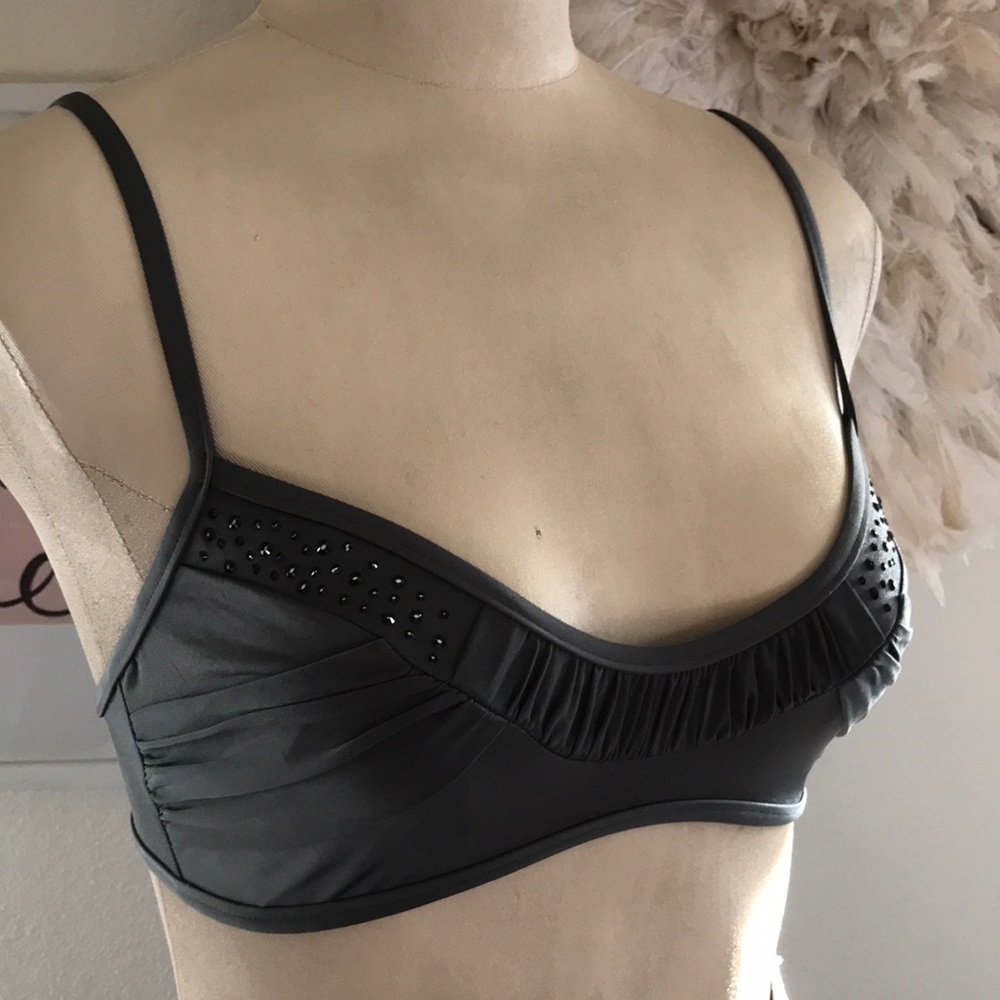 ❤️... 1 Sol Bikini Top